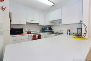 8201 NW 8th St, Miami, FL 33126, Sold 11/27/19