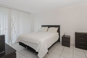 8201 NW 8th St, Miami, FL 33126, Sold 11/27/19