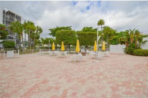 20400 W Country Club Dr, Aventura, FL 33180, Sold 01/07/20