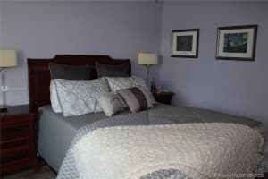 17100 N Bay Rd, Sunny Isles Beach, FL 33160, Sold 08/25/20