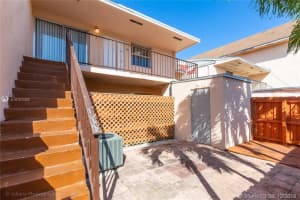 15690 SW 82nd Cir Ln, Miami, FL 33193, Sold 12/30/19