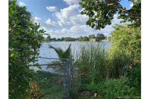 9321 NW 20th St, Pembroke Pines, FL 33024, Sold 01/31/20