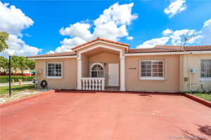 17255 NW 72nd Ct, Hialeah, FL 33015, Sold 12/02/19
