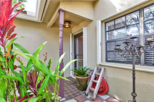 9069 Vineyard Lake Dr, Plantation, FL 33324, Sold 12/20/19