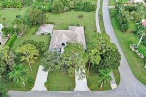 8410 N Mizzen Dr, Boynton Beach, FL 33472, Sold 01/13/20