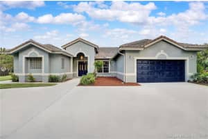 8410 N Mizzen Dr, Boynton Beach, FL 33472, Sold 01/13/20