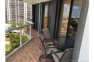 3610 Yacht Club Dr, Miami, FL 33180, Sold 01/31/20