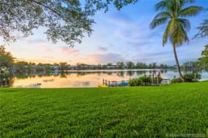 5288 SW 69th Pl, Miami, FL 33155, Sold 05/08/20