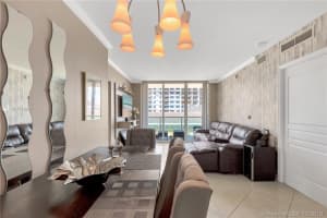 350 SE 2nd St, Fort Lauderdale, FL 33301, Sold 04/03/20