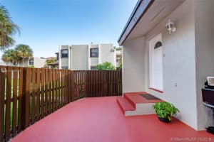 10030 NW 9th St Cir, Miami, FL 33172, Sold 12/16/19