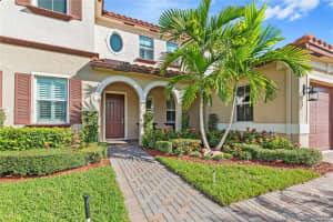 6445 SW 55th Pl, Davie, FL 33314, Sold 03/23/20