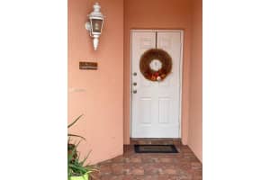 8324 NW 197th St, Hialeah, FL 33015, Sold 11/30/20