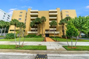 17878 N Bay Rd, Sunny Isles Beach, FL 33160, Sold 04/14/20