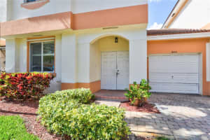 6645 Hidden Cove Dr, Davie, FL 33314, Sold 04/14/20