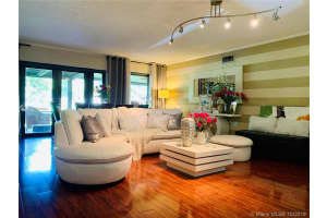 9961 NW 9th St Cir, Miami, FL 33172, Sold 01/03/20