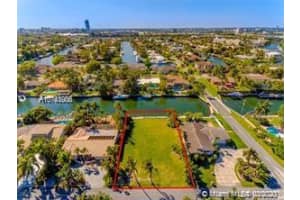 606 Hibiscus Dr, Hallandale Beach, FL 33009, Sold 03/22/21