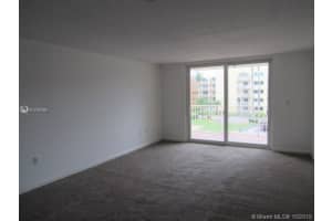 6980 NW 186th St, Hialeah, FL 33015, Sold 01/10/20