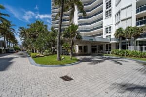 16711 Collins Ave, Sunny Isles Beach, FL 33160, Sold 08/24/20