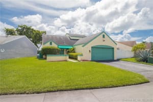 19038 NW 80th Ct, Hialeah, FL 33015, Sold 01/17/20
