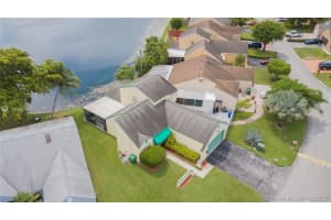 19038 NW 80th Ct, Hialeah, FL 33015, Sold 01/17/20