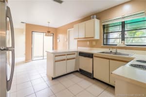 19038 NW 80th Ct, Hialeah, FL 33015, Sold 01/17/20