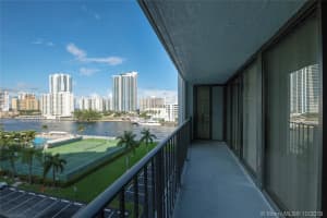 400 Leslie Dr, Hallandale Beach, FL 33009, Sold 01/30/20