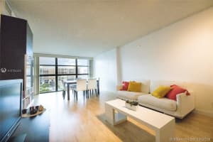 400 Leslie Dr, Hallandale Beach, FL 33009, Sold 01/30/20