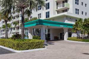 10350 W Bay Harbor Dr #2l, Miami Beach, FL 33154, Sold 02/03/20