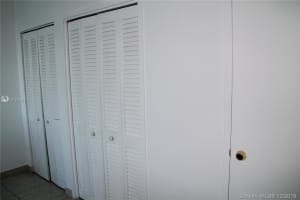 5445 Collins Ave, Miami Beach, FL 33140, Sold 10/22/21