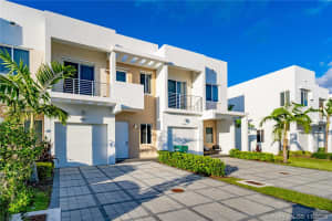 10251 NW 72nd Ter, Doral, FL 33178, Sold 12/11/19