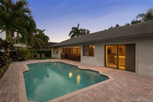 19330 NW 3rd Ct, Pembroke Pines, FL 33029, Sold 01/15/20