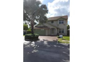 18638 NW 77th Pl, Hialeah, FL 33015, Sold 08/28/20