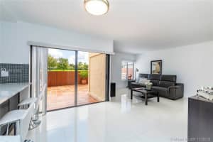 9948 NW 5th Ln, Miami, FL 33172, Sold 02/10/20