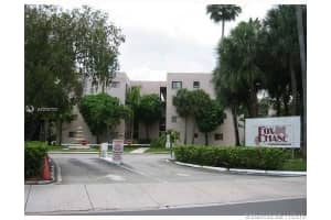 8625 NW 8th St, Miami, FL 33126, Sold 01/23/20