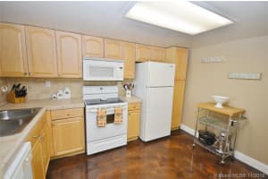 775 SW 113th Way, Pembroke Pines, FL 33025, Sold 01/23/20