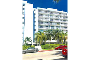 1045 10th St, Miami Beach, FL 33139, Sold 02/03/20