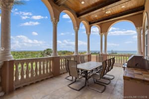 1025 NE Doubloon Dr, Stuart, FL 34996, Sold 03/26/20