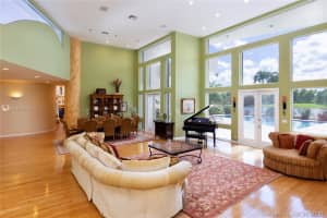 2895 Luckie Rd, Weston, FL 33331, Sold 12/19/20