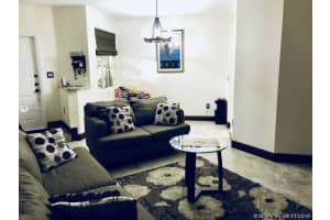 8270 NW 10th St, Miami, FL 33126, Sold 12/18/19