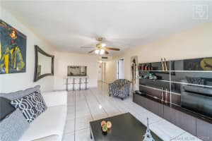 9310 Fontainebleau Blvd, Miami, FL 33172, Sold 07/17/20