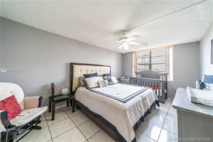 9310 Fontainebleau Blvd, Miami, FL 33172, Sold 07/17/20