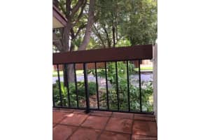 500 NW 98th Ct, Miami, FL 33172, Sold 09/28/20