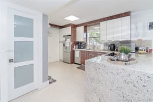 7000 NW 169th St, Hialeah, FL 33015, Sold 12/16/19