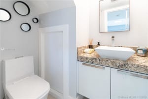 7000 NW 169th St, Hialeah, FL 33015, Sold 12/16/19