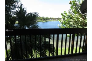 10000 NW 9th St Cir, Miami, FL 33172, Sold 02/06/20