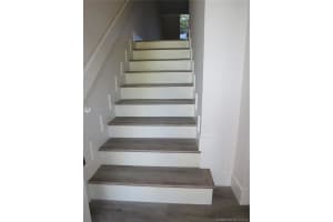 10000 NW 9th St Cir, Miami, FL 33172, Sold 02/06/20