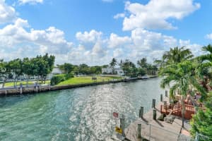 2700 NE 135th St APT 22, North Miami, FL 33181, Sold 12/19/19