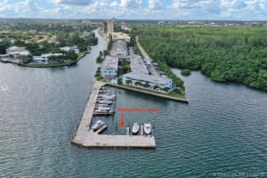 2700 NE 135th St APT 22, North Miami, FL 33181, Sold 12/19/19