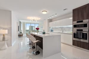 851 NE 1st Ave UNIT 4303, Miami, FL 33132, Sold 06/22/22