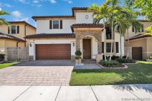 2742 NE 1st St, Homestead, FL 33033, Sold 04/15/20